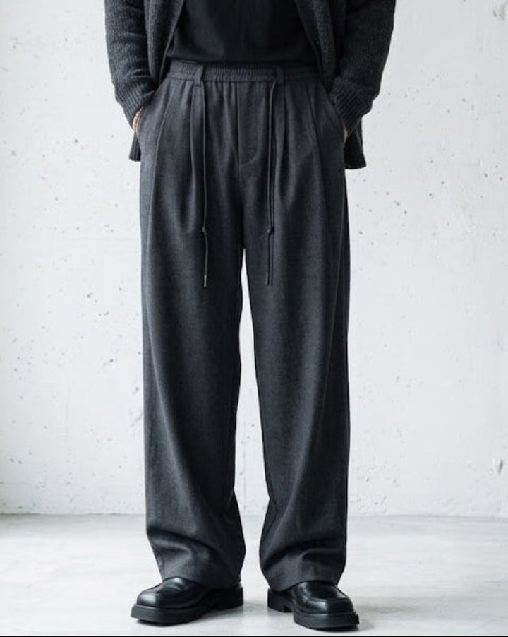 Textured Vintage Arc Silhouette Trousers｜BM-B-155