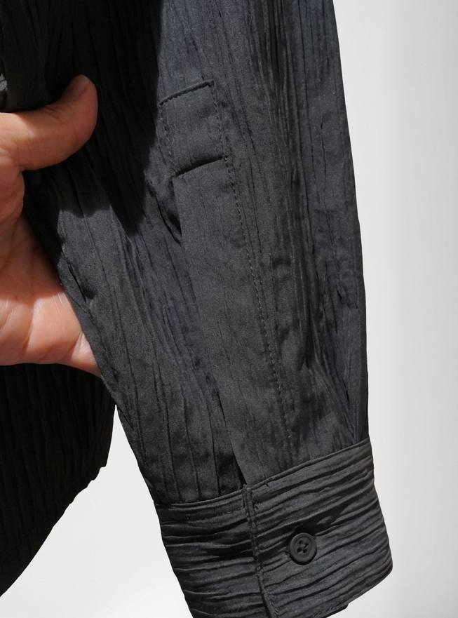 Soft-Crease Modern Form Black Shirt｜BM-T-144