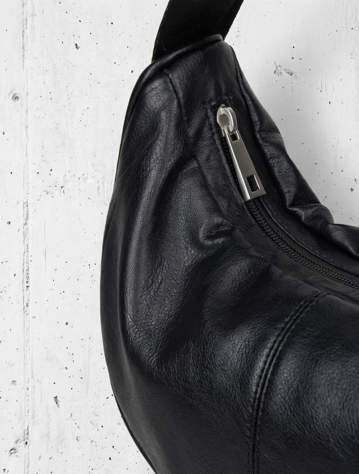 Modern Half-Moon Black Shoulder｜BM-OT-16