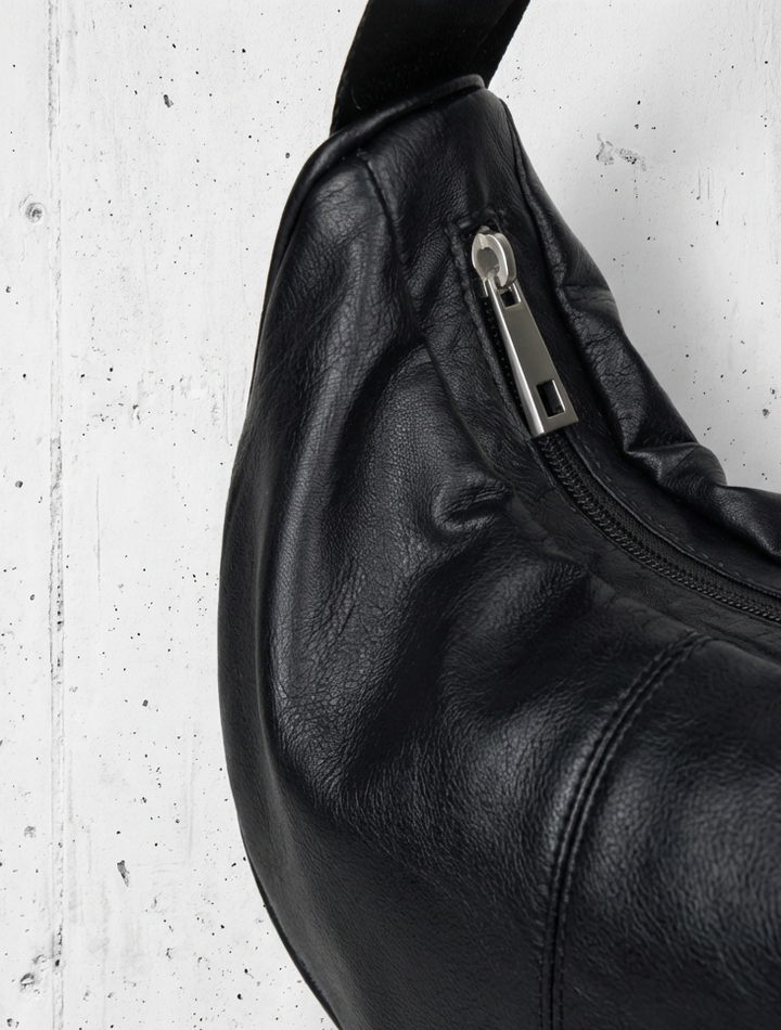 Modern Half-Moon Black Shoulder｜BM-OT-16